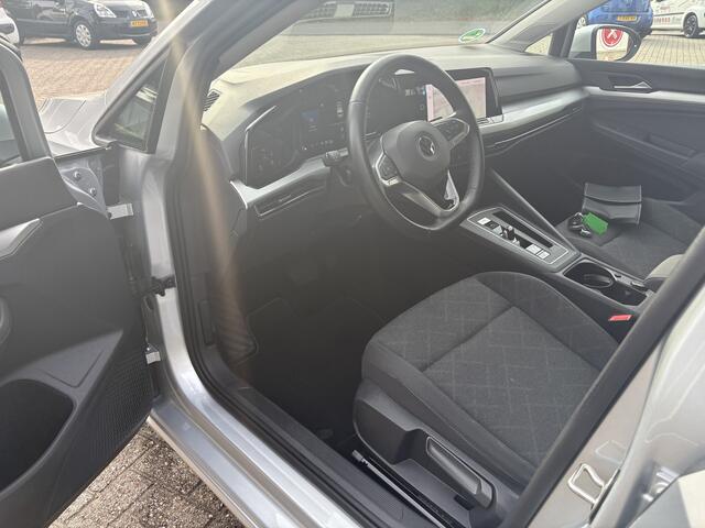 Volkswagen GOLF Variant 1.0 eTSI Life Business