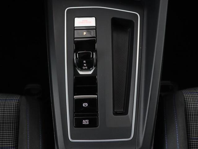 Volkswagen GOLF 1.4 eHybrid GTE | Panoramadak | Camera | Carplay | Navigatie | Adaptive cruise | Sportstoelen | Sfeerverlichting | PHEV | Plug In