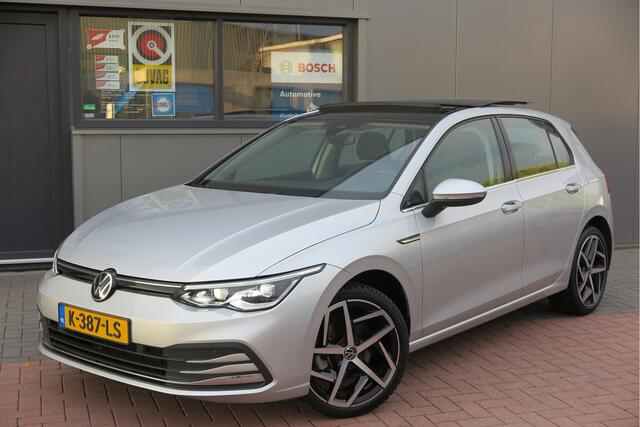 Volkswagen GOLF 1.5 eTSI 150pk DSG 1st Edition , Stoelverw. Panoramadak , Virtual cockpit, Electr. bestuurdersstoel met massage , Navigatie , DAB+ Carplay etc.