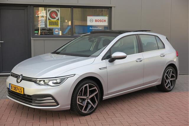 Volkswagen GOLF 1.5 eTSI 150pk DSG 1st Edition , Stoelverw. Panoramadak , Virtual cockpit, Electr. bestuurdersstoel met massage , Navigatie , DAB+ Carplay etc.