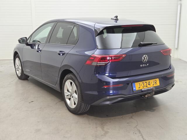 Volkswagen GOLF 1.5 TSI Life Business | Elektrische stoelen | Clima | Getint glas | trekhaak |*