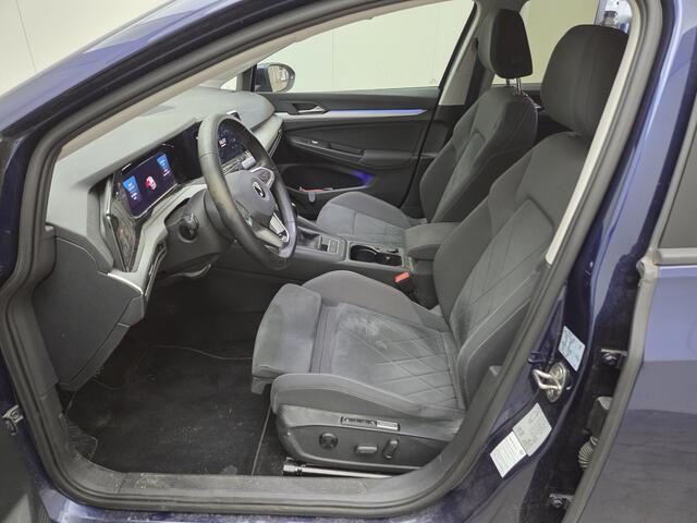 Volkswagen GOLF 1.5 TSI Life Business | Elektrische stoelen | Clima | Getint glas | trekhaak |*