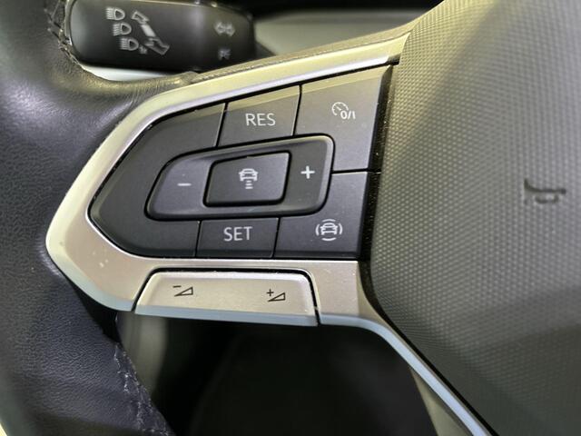 Volkswagen GOLF 1.0 Tsi 110pk Life · Apple/Android Car Play · Navi · P-Sensoren · ACC · DAB · Getint Glas · Sfeerverlichting · 16'' Inch · Garantie t/m 30-08-2027 of 100.000km