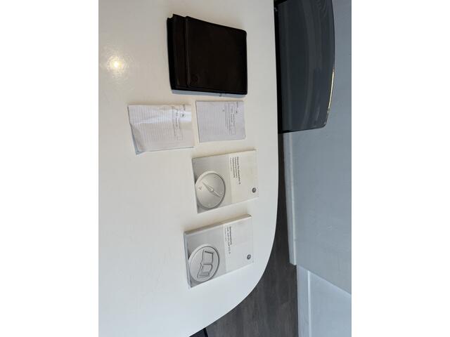 Volkswagen GOLF 2.0 TSI R 4Motion Bj 2016 301pk Schuifdak,Leer,Navi,18Inch Nwe motor !! Vol optie !!