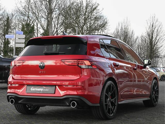 Volkswagen GOLF 2.0TSI GTI 245pk Individual King's Red Pano Camera LED Virtual 19-Inch