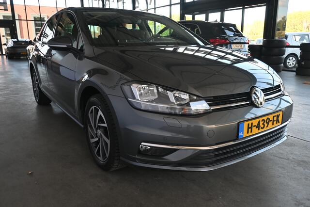 Volkswagen GOLF 1.0 TSI Highline Airco Apple Carplay Navigatie Cruise control Stoelverwarming Inruil Mogelijk!