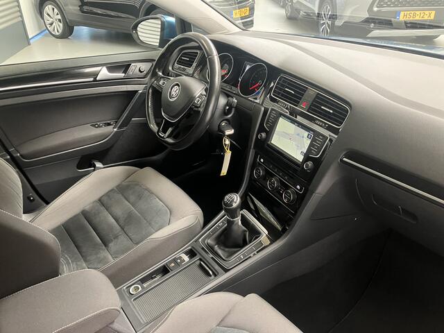 Volkswagen GOLF 1.4 TSI HIGHLINE/PDC/CAM/NAVI/CARPLAY/TREKH/1e EIG/ENZ