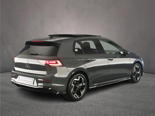 Volkswagen GOLF R-Line Edition 1.5 eTSI 150pk DSG Automaat Panoramadak, Harman Kardon audio, Adaptive cruise control, LED matrix koplampen, Navigatie