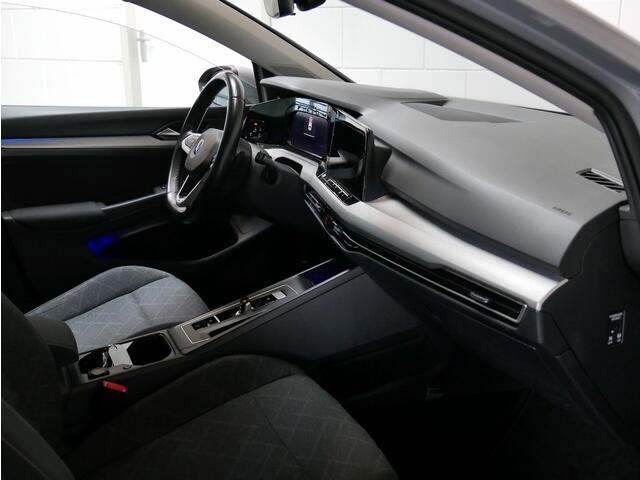 Volkswagen GOLF 1.0 eTSI Life Navi/Sfeer/VC/CAM/Carplay (all-incl. prijs)