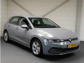 volkswagen-golf-1.0-etsi-life-navi-
