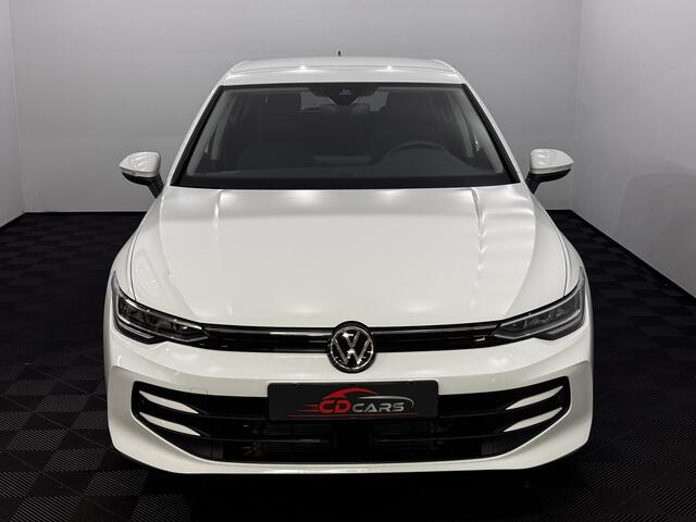 Volkswagen GOLF 1.5 TSI Life Business Clima, Apple carplay, Parkeersensoren, Stoelverwarming, Sfeerverlichting, Led, Keyless start, 2 jaar garantie