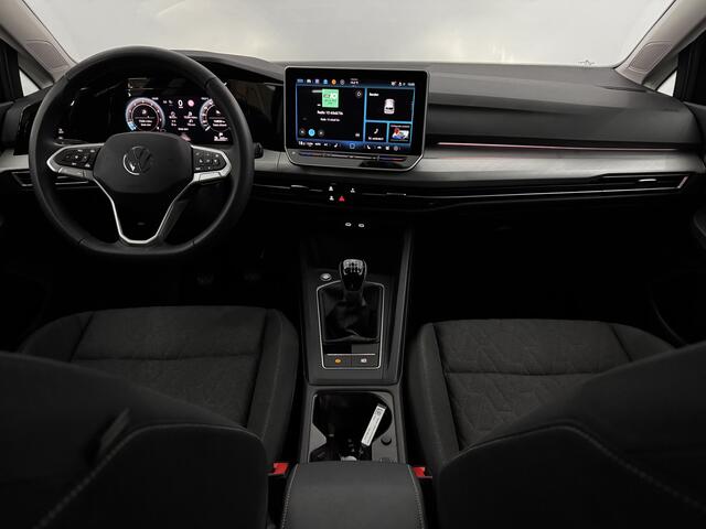 Volkswagen GOLF 1.5 TSI Life Business Clima, Apple carplay, Parkeersensoren, Stoelverwarming, Sfeerverlichting, Led, Keyless start, 2 jaar garantie