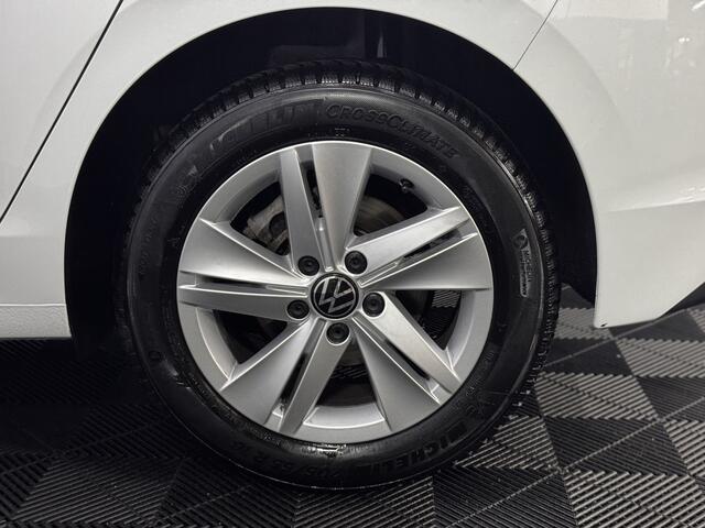 Volkswagen GOLF 1.5 TSI Life Business Clima, Apple carplay, Parkeersensoren, Stoelverwarming, Sfeerverlichting, Led, Keyless start, 2 jaar garantie