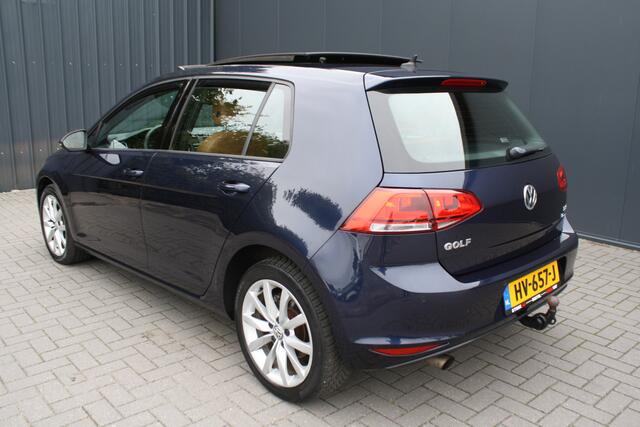 Volkswagen GOLF 1.2 TSI Business Edition Connected - PANO - LEDER- TREKHAAK - NAVIGATIE - CAMERA