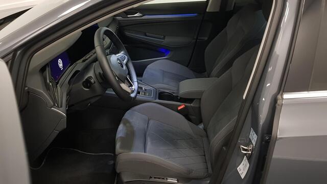 Volkswagen GOLF 1.5 eTSI 150pk DSG Style | Navigatie | Climate Control | Camera | Parkeer sensoren | 18" LMV| Led | Keyless entry | Stoelverwarming