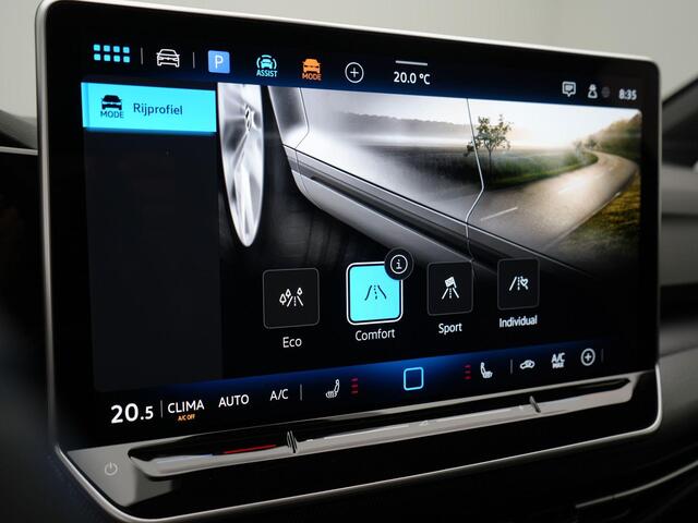 Volkswagen GOLF 1.5 eTSI 150 pk DSG R-Line Edition | Panoramadak | IQ Light | Head-up display | Adaptive Cruise | Stoelverwarming | 18 inch