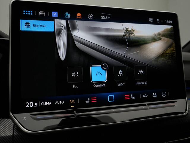 Volkswagen GOLF 1.5 eTSI 150 pk DSG R-Line Edition | Panoramadak | IQ Light | Stoel-/stuurverwarming | Adaptive Cruise | 18 inch