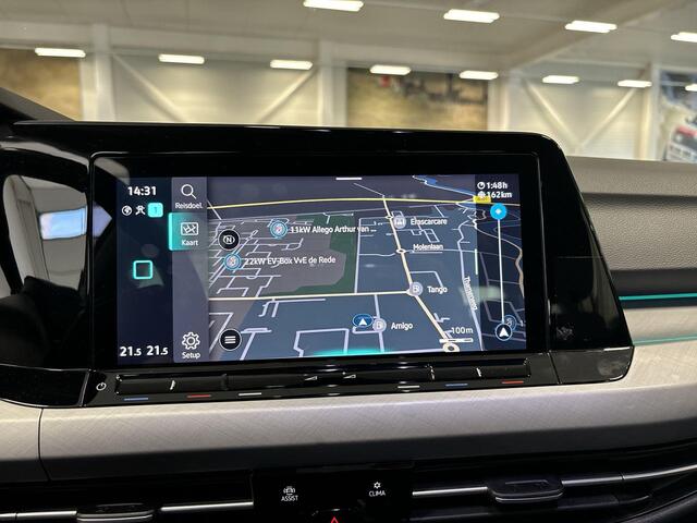Volkswagen GOLF Variant 1.0 eTSI 110pk DSG Life · Camera · Elek.Trekhaak · Apple/Android Car Play · Navigatie · Sfeerverlichtiing · 16'' Inch · Garantie t/m 08-06-2027 of 100.000km