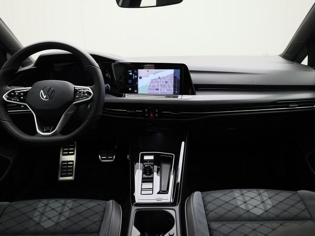 Volkswagen GOLF 1.5eTSI/150PK R-Line Blackstyle DSG · Panoramadak · Camera · Apple/android Car Play · Stoelverwarming ·