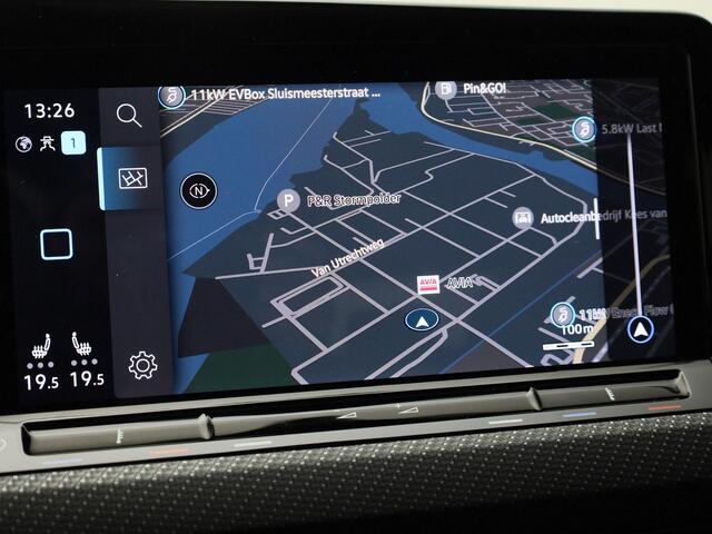 Volkswagen GOLF 1.5eTSI/150PK R-Line Blackstyle DSG · Panoramadak · Trekhaak · Camera + Parkeersensoren · Garantie tot december 2025