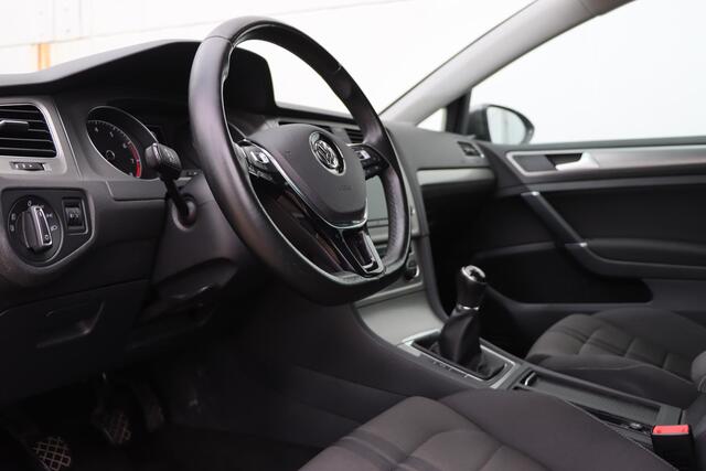 Volkswagen GOLF Variant 1.0 TSI Business Edition Connected