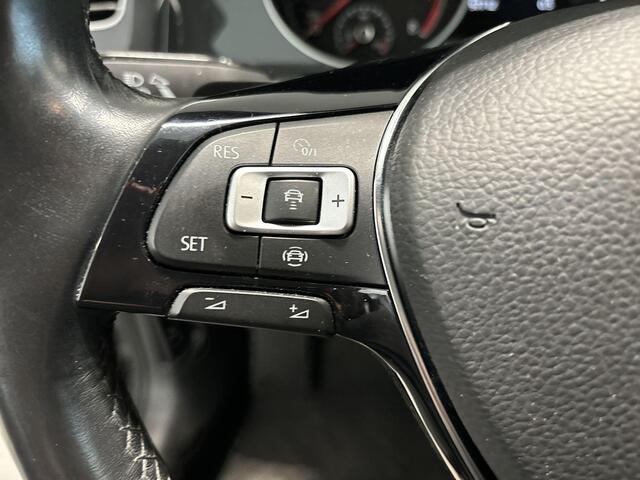 Volkswagen GOLF Variant 1.5 TSI 150pk DSG Highline · Apple/Android Car Play · P-Sensoren · Trekhaak · Stoelverwarming · Getint Glas · 15'' Inch ·