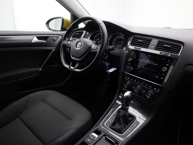 Volkswagen GOLF 1.5 TSI Comfortline Business | ADAPTIVE | CARPLAY | STOELVERWARMING