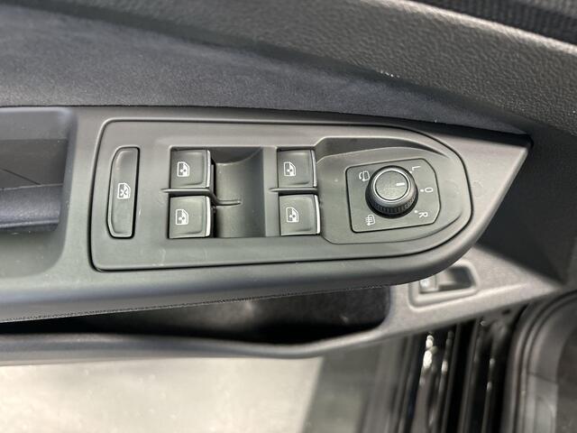 Volkswagen GOLF 1.5 272pk DSG eHybrid GTE · Apple/Android Car Play · Camera · Navigatie · Stoelverwarming · Dodehoek Detectie · Trekhaak · 18'' Inch · Garantie t/m 06-02-2030 of 100.000km