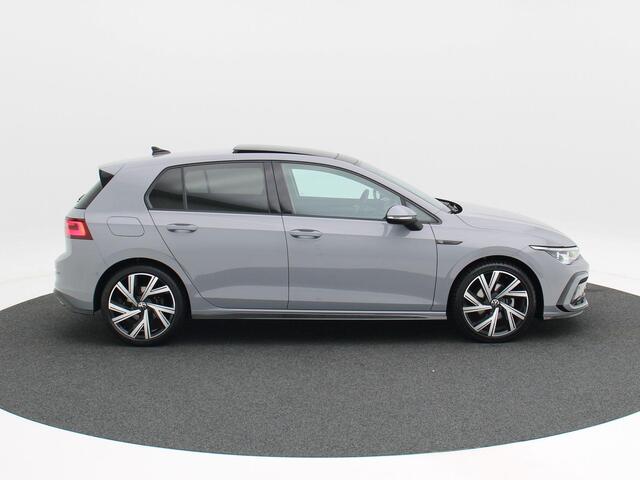 Volkswagen GOLF 1.5 TSi 150 Pk R-Line | Panoramadak | Trekhaak | Camera | Full LED | Stoel Verwarming | Adaptive Cruise | Carplay | Sportstoelen | Parkeersensoren | 18 Inch | 59.608 Km!