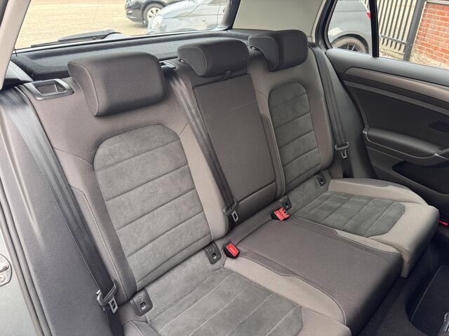 Volkswagen GOLF 1.5 TSI Comfortline Business | Automaat | Trekhaak | Stoelverw | Apple Carplay/Android Auto |