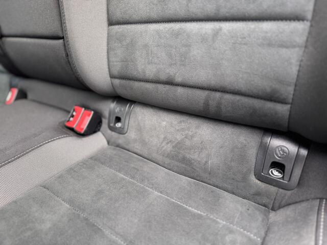 Volkswagen GOLF 1.5 TSI Comfortline Business | Automaat | Trekhaak | Stoelverw | Apple Carplay/Android Auto |