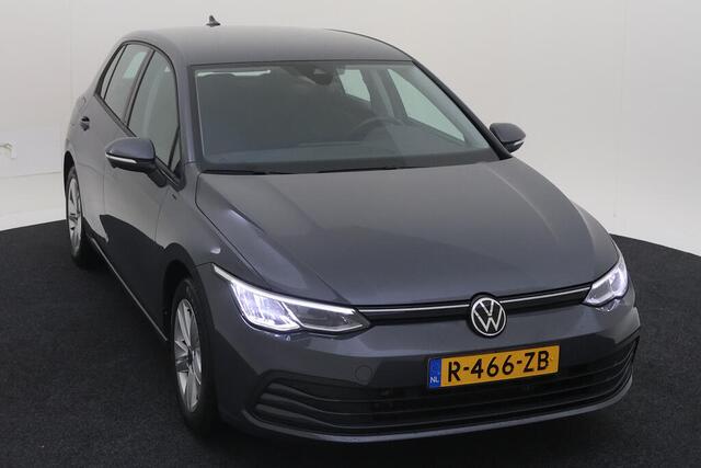 Volkswagen GOLF 1.0 TSI Life / FABRIEKSGARANTIE T/M 1-2027/ PARK. SENSOREN/ NAVI/ 16" LMV