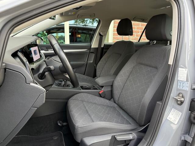 Volkswagen GOLF 1.0 TSI Life DIGI DASH / ADDAPT.CRUISE / LED / PDC / CARPLAY / D