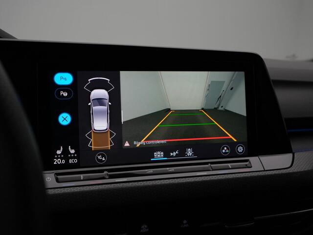 Volkswagen GOLF 1.4 eHybrid 245 pk DSG GTE | Panoramadak | IQ Light | Stuur-/stoelverwarming | Head-up display | Achteruitrijcamera