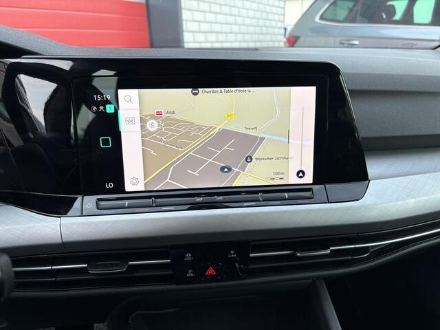 Volkswagen GOLF Variant 1.0 eTSI Life AUTOMAAT / TREKHAAK / FULL LED / CARPLAY / SFEER VERLICHTING / NAVI / CLIMA / PDC / NL-AUTO