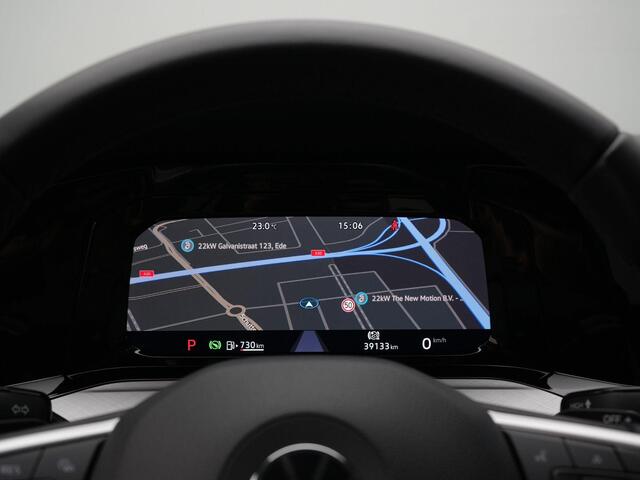 Volkswagen GOLF 1.0 eTSI 110 pk DSG Life | Stuur-/stoelverwarming | Achteruitrijcamera | Navigatie | Adaptive Cruise