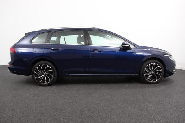 Volkswagen GOLF Variant 1.5 eTSI 150pk DSG Style | Navigatie | Apple Carplay/Android Auto | Climate Control | Camera | Parkeersensoren | Park Assist | Adaptive Cruise control | Wegklapbare trekhaak | Stoel- en stuurverwarming | Climatronic | Virtual Cockpit