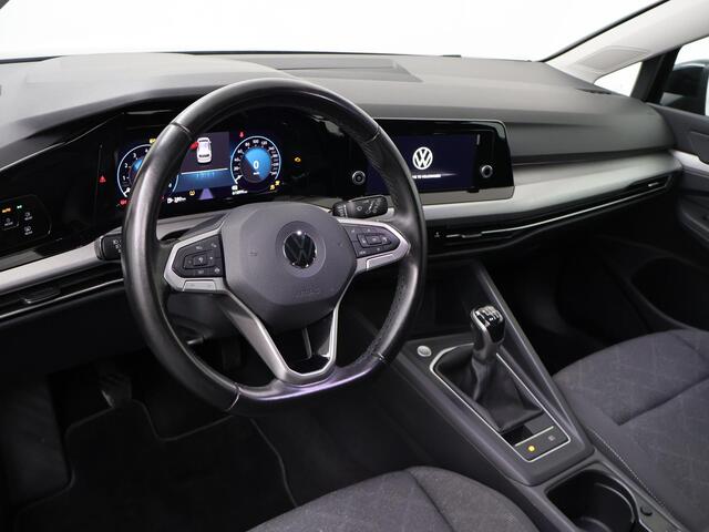 Volkswagen GOLF 1.0 TSI Life | 110 PK | Trekhaak | Adaptive cruise control | Apple Carplay/Android Auto |