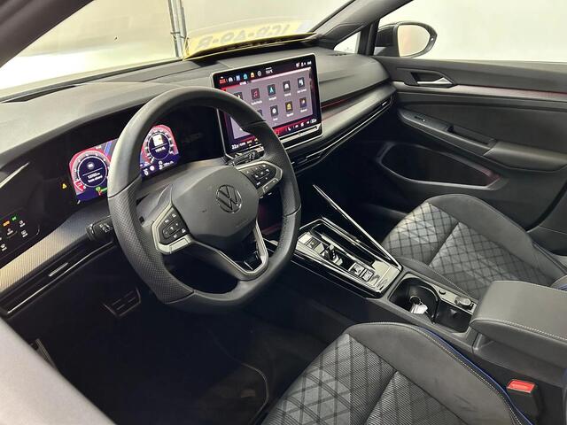 Volkswagen GOLF Variant 1.5 eTSI R-Line Edition | 150 pk | Pano Dak | Trekhaak | Head Up | Automaat |