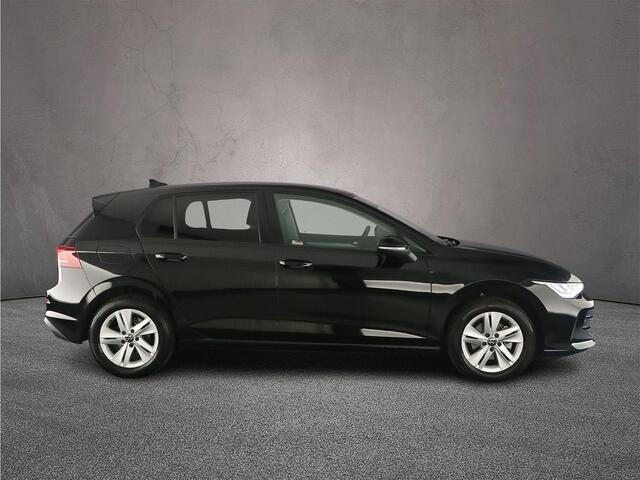 Volkswagen GOLF Life Edition 1.5 eTSI 115pk DSG Automaat Adaptive cruise control, Stoelverwarming, LED koplampen, Parkeersensoren, App connect, Stuurwiel verwarmd