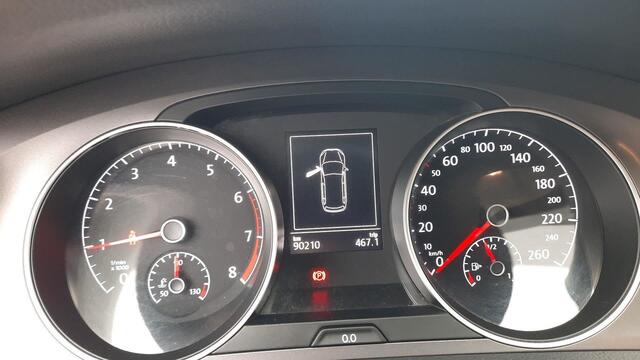 Volkswagen GOLF Variant 1.0 TSI 115pk | Executive | Navigatie | Alarm | Cruise Control | VERWACHT