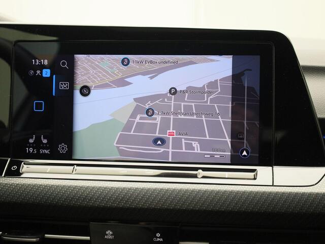 Volkswagen GOLF 1.5eTSI/150PK R-Line Blackstyle DSG · Panoramadak · Camera + Parkeersensoren · Apple Car Play · Garantie tot februari 2026