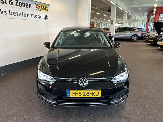 Volkswagen GOLF 1.5 eTSI Style Automaat | Panoramadak | Memory seats | Adaptieve cruise control | Stoel+Stuurverwarming | Sfeerverlichting | 18''INCH | Navigatie | Lane assist | Parkeersensoren v+a