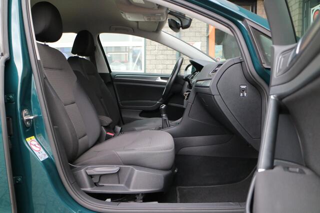 Volkswagen GOLF 1.0 TSI Comfortline | PDC | Stoelverwarming |