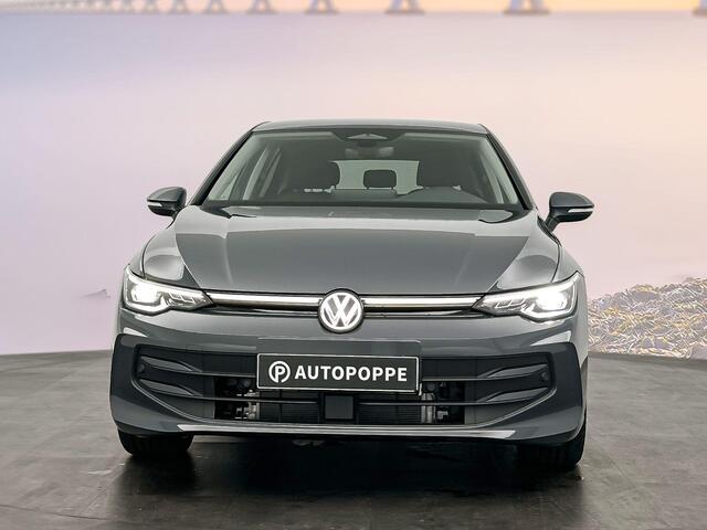 Volkswagen GOLF 1.5 eTSI Life Edition 1.5 eHybrid 150 kW / 204 pk