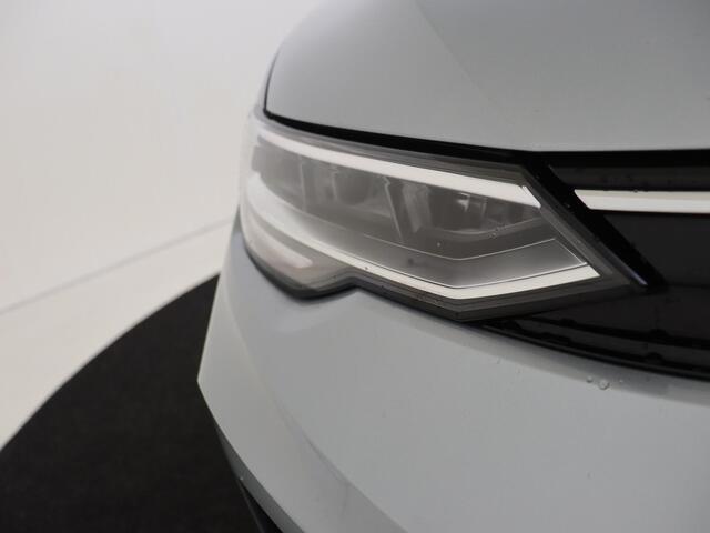 Volkswagen GOLF Variant 1.5 TSI Life Business