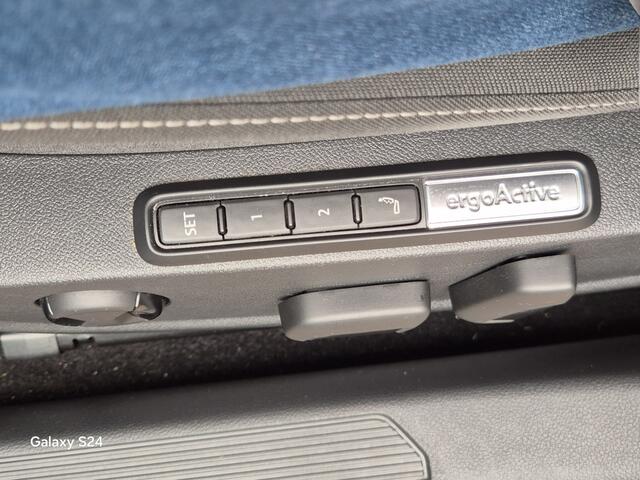 Volkswagen GOLF Variant 2.0 TDI Life Business Trekhaak, Apple-Carplay, El.verst.stoel.