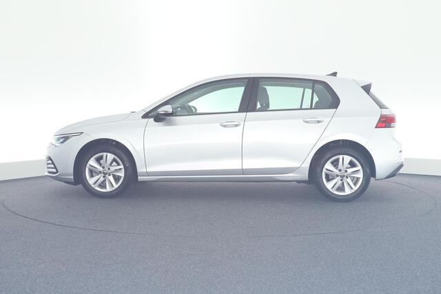 Volkswagen GOLF 1.0 TSI 110pk Life Navigatie Cruise Control Parkeersensoren