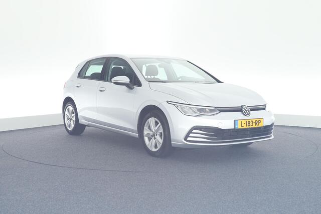 Volkswagen GOLF 1.0 TSI 110pk Life Navigatie Cruise Control Parkeersensoren