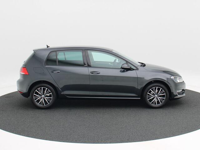 Volkswagen GOLF 1.2 TSi 110 Pk Automaat Allstar | Navigatie | 16 Inch | Stoelverwarming | Cruise | Privacy Glass | Parkeersensoren | 103.442 Km!!
